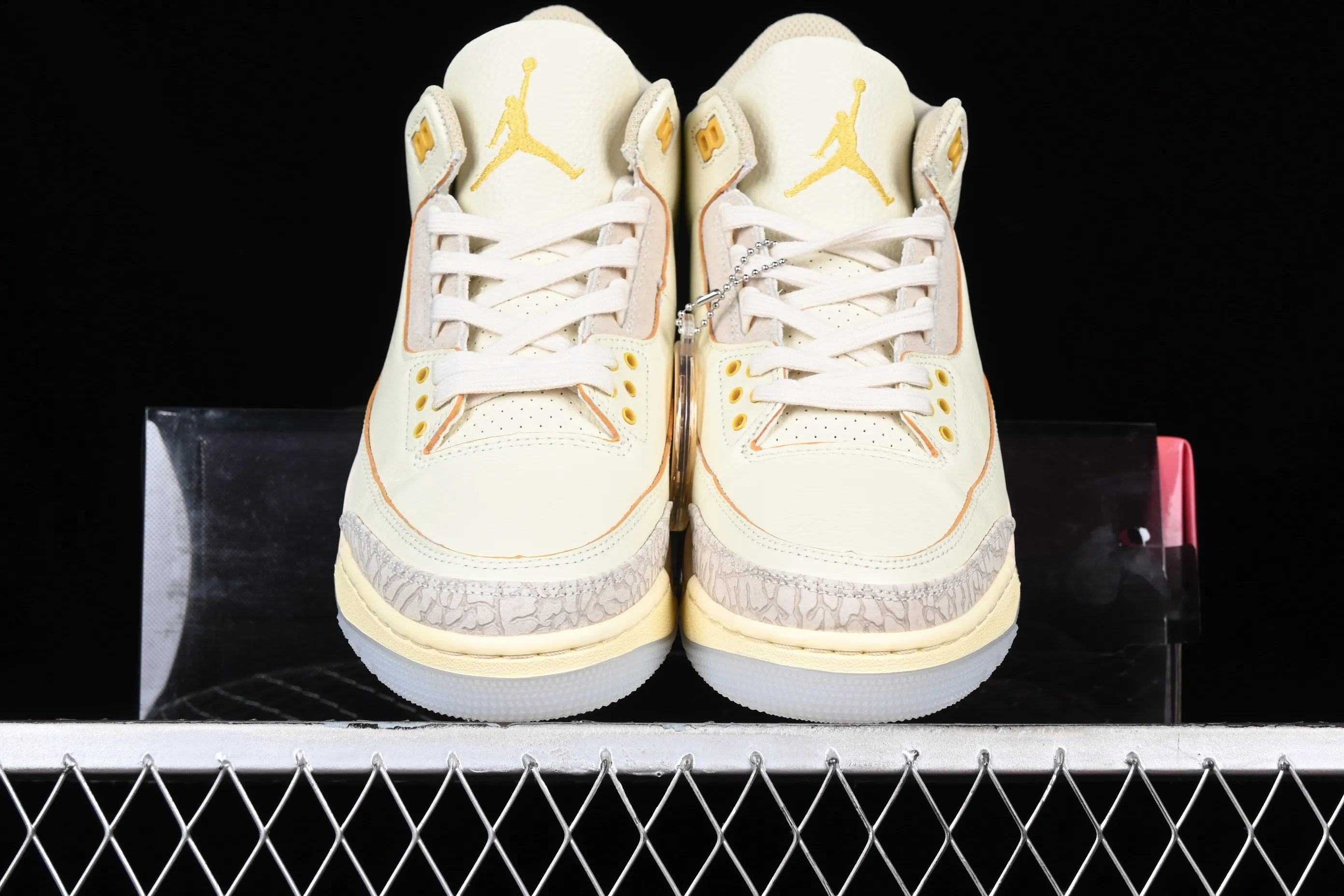All categories Air Jordan Jordan series basketball shoes Air Jordan 3 L version J.Balvin x Air Jordan 3 Retro AJ3 Joe 3 rainbow gradient FN0344-901